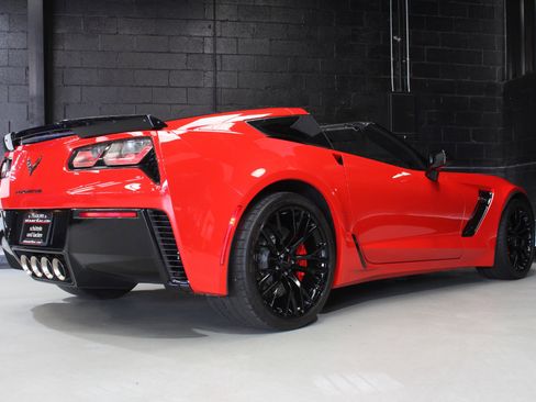 Used 2016 Chevrolet Corvette Z06 w/ 3LZ Preferred Equipment Group image 16