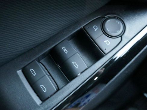 New 2026 Chevrolet Equinox LT image 14