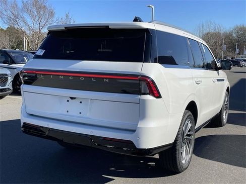 New 2025 Lincoln Navigator Reserve image 32