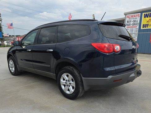 Used 2011 Chevrolet Traverse LS image 12