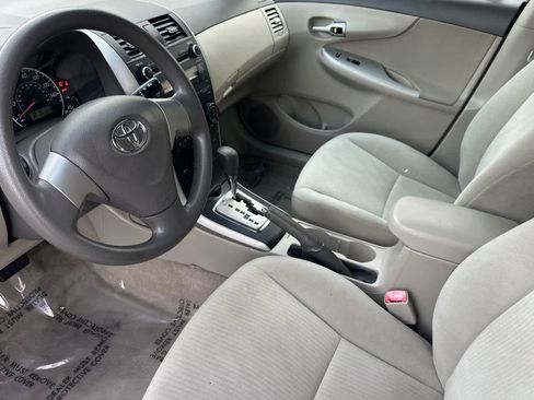 Used 2010 Toyota Corolla LE image 11