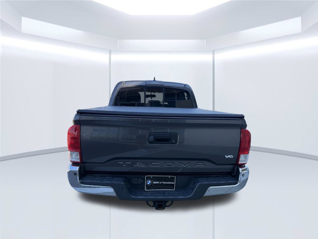 Used 2017 Toyota Tacoma SR5 w/ Tow Package RWD image 6