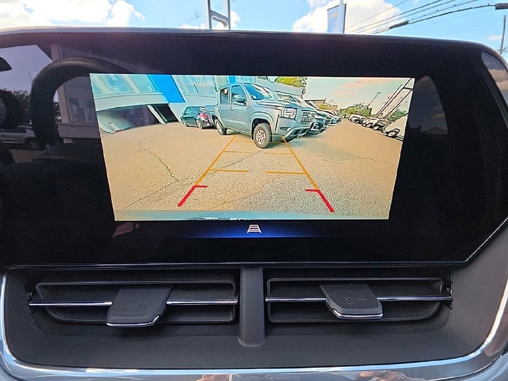 Certified 2024 Chevrolet Trax LT w/ Driver Confidence Package FWD image 12