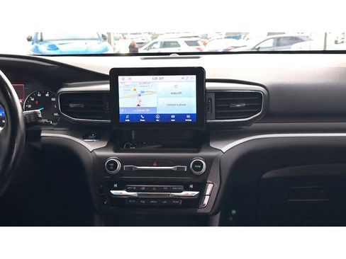 Used 2020 Ford Explorer XLT w/ Equipment Group 202A image 14