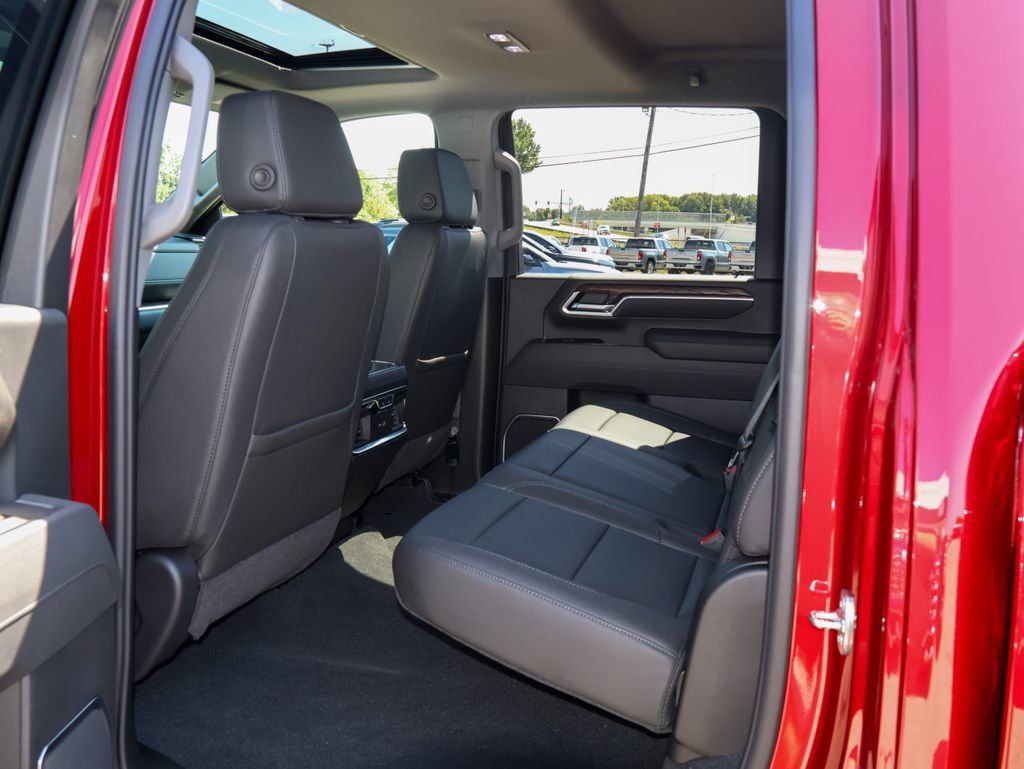 New 2026 GMC Sierra 2500 SLT w/ SLT Premium Package AWD/4WD image 12