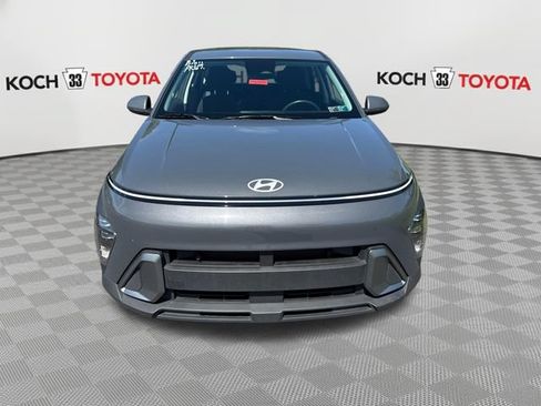 Used 2025 Hyundai Kona SE AWD/4WD image 2