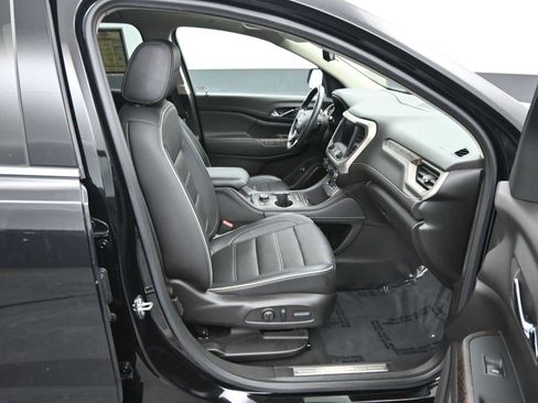 Used 2022 GMC Acadia Denali w/ Denali Ultimate Package image 11