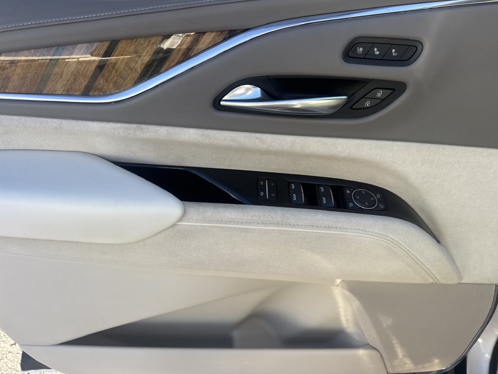 Used 2021 Cadillac Escalade ESV Sport Platinum AWD/4WD image 10