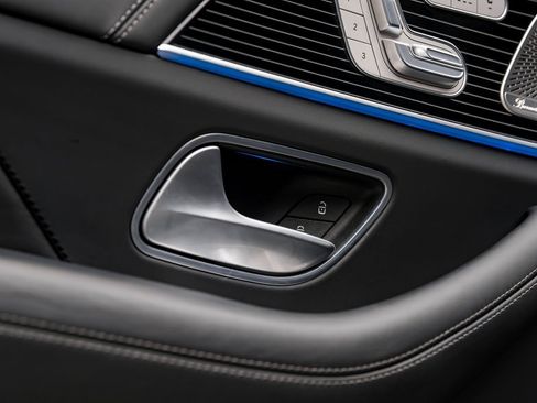 Used 2024 Mercedes-Benz GLS 63 AMG 4MATIC image 48