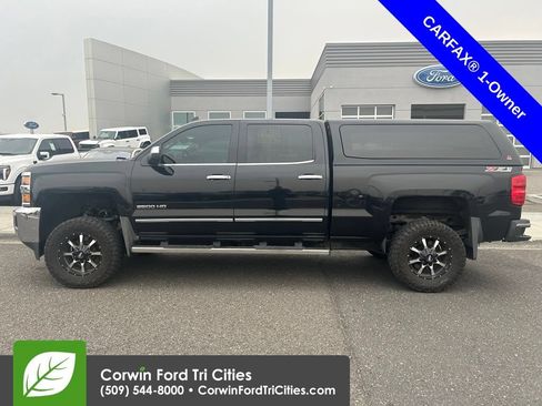 Used 2015 Chevrolet Silverado 2500 LTZ w/ LTZ Plus Package AWD/4WD image 8