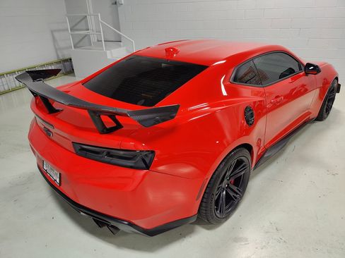 Used 2018 Chevrolet Camaro ZL1 image 5