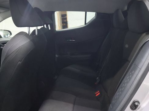 Used 2020 Toyota C-HR LE FWD image 14