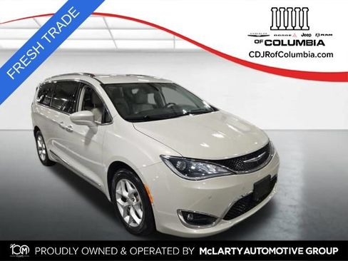 Used 2019 Chrysler Pacifica Touring-L Plus w/ Advanced Safetytec Group FWD image 1