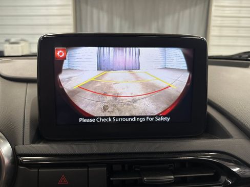 Used 2019 MAZDA MX-5 Miata RF Grand Touring RWD image 11