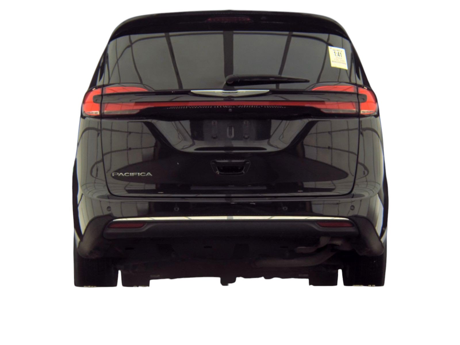 Used 2024 Chrysler Pacifica Touring-L FWD image 3