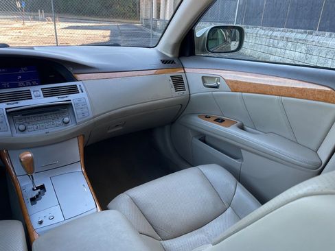 Used 2007 Toyota Avalon Limited image 16