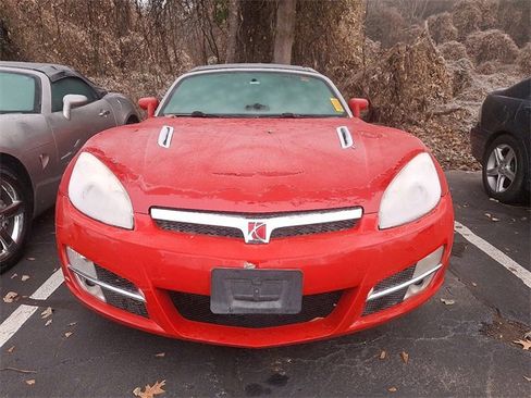 Used 2009 Saturn Sky w/ Premium Trim Package image 2