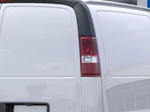New 2026 Chevrolet Express 3500 RWD image 35