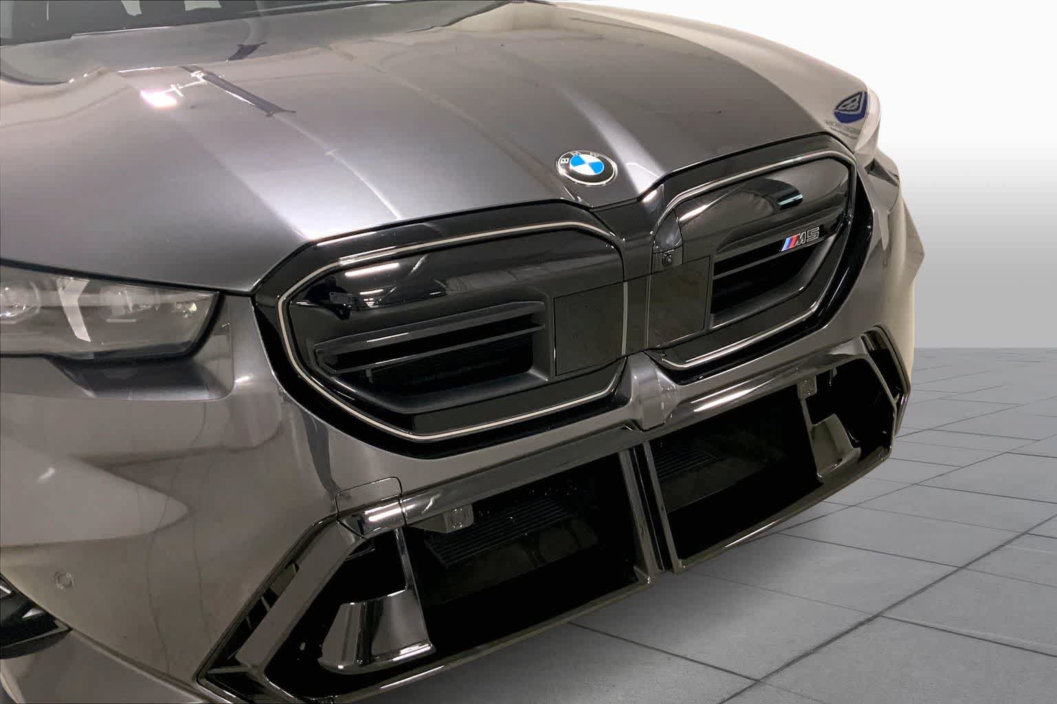 Used 2025 BMW M5 Touring w/ Executive Package AWD/4WD image 32