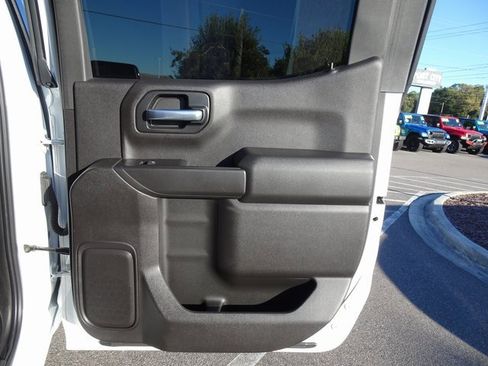 Used 2020 Chevrolet Silverado 1500 LT w/ All-Star Edition image 19