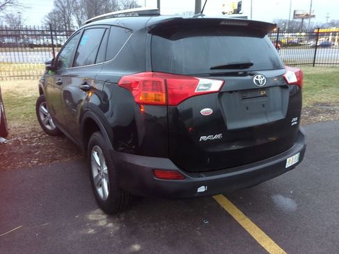 Used 2014 Toyota RAV4 XLE image 4