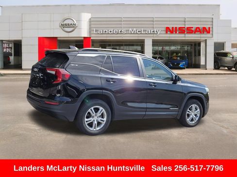 Used 2023 GMC Terrain SLE w/ Driver Convenience Package AWD/4WD image 3