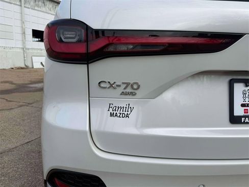 Certified 2025 MAZDA CX-70 Plug-In Hybrid w/ Premium Plus image 9