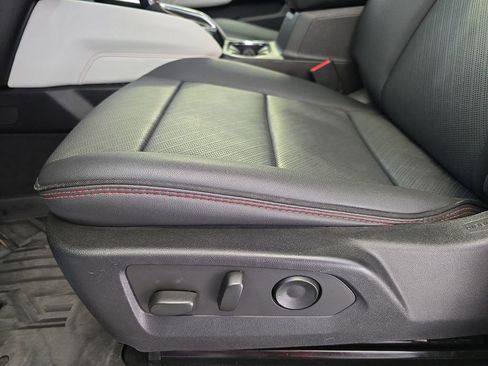 Used 2024 GMC Canyon AT4X image 29