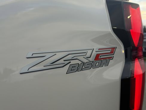 New 2026 Chevrolet Colorado ZR2 w/ ZR2 Bison Edition image 39