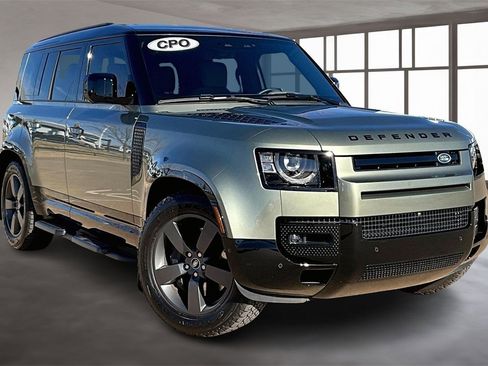 Certified 2025 Land Rover Defender 110 X-Dynamic SE image 11