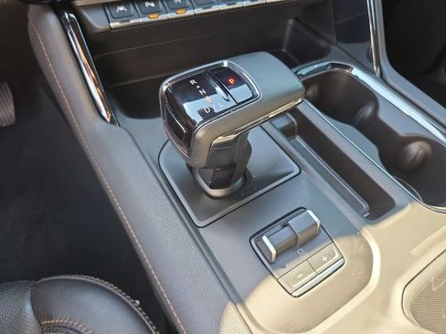 Used 2025 GMC Sierra 1500 AT4 AWD/4WD image 15