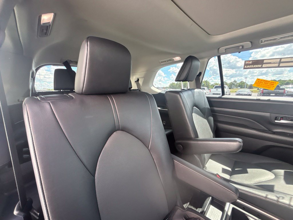 Used 2025 Toyota Grand Highlander FWD image 30