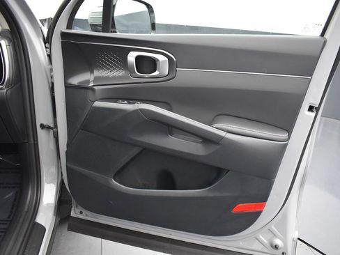 Used 2025 Kia Sorento S FWD image 22