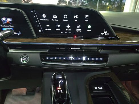 Certified 2024 Cadillac Escalade ESV Sport Platinum image 20