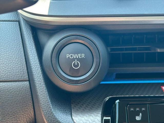 Certified 2026 Toyota Prius XLE FWD image 25