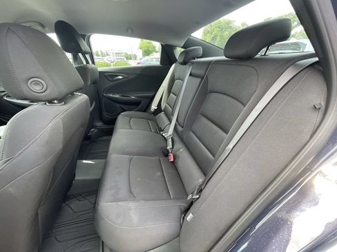 Used 2025 Chevrolet Malibu LT FWD image 38