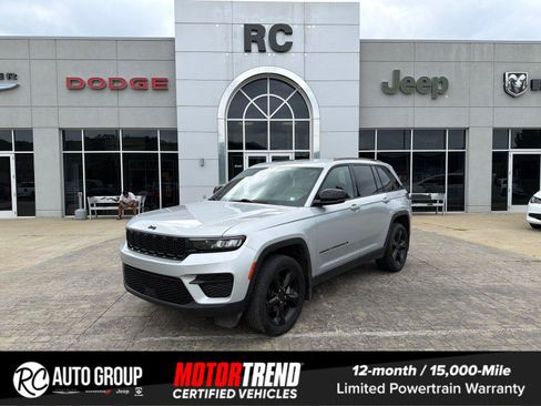Used 2023 Jeep Grand Cherokee Altitude AWD/4WD image 1