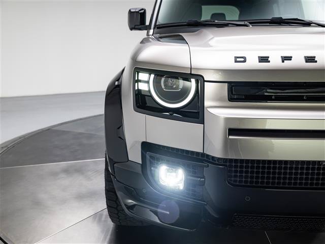 New 2026 Land Rover Defender 110 X-Dynamic SE AWD/4WD image 10