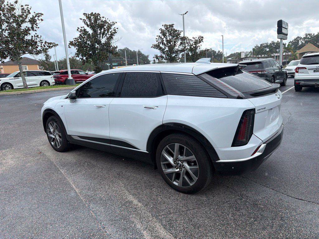 Used 2026 Cadillac Optiq Luxury 2 w/ LPO, Floor Liner Package RWD image 3