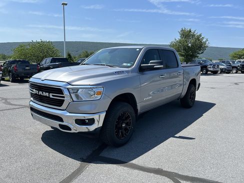 Used 2019 RAM 1500 Big Horn AWD/4WD image 3