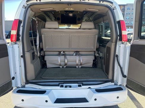 Used 2016 Chevrolet Express 2500 image 25