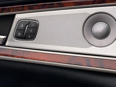 Used 2020 Lincoln Nautilus Reserve w/ Equipment Group 202A image 44