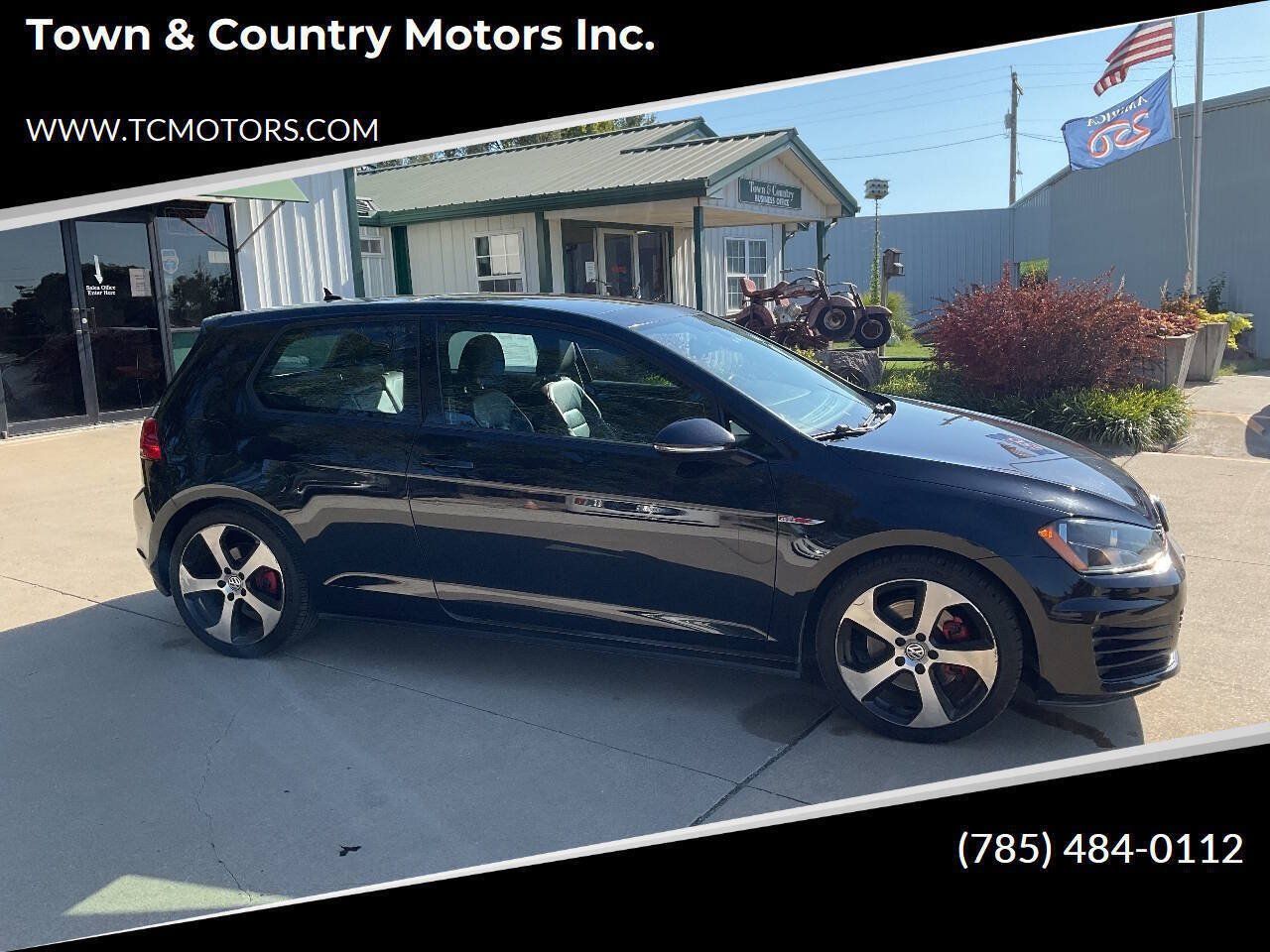 Used 2015 Volkswagen GTI SE FWD image 1
