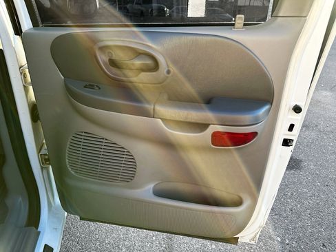 Used 2003 Ford F150 XLT image 27