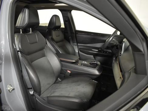 Certified 2024 Nissan Ariya AWD image 38