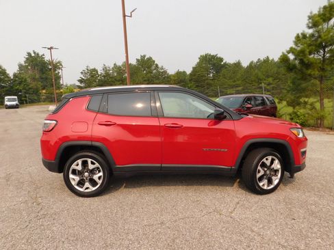 Used 2018 Jeep Compass Limited w/ Navigation Group AWD/4WD image 4