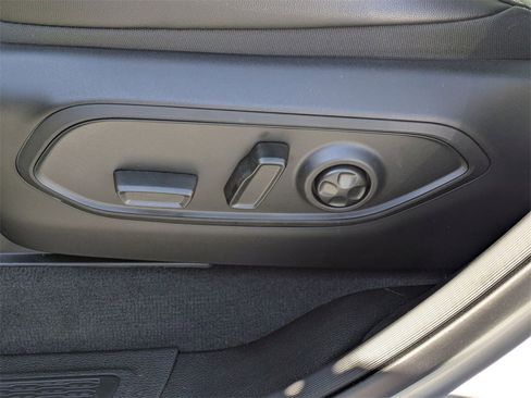 New 2025 Jeep Grand Cherokee Limited image 15