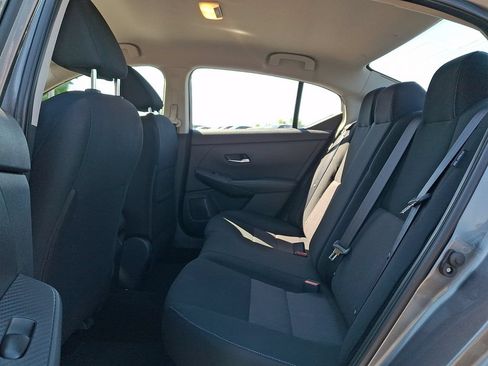 Certified 2023 Nissan Sentra SV FWD image 10