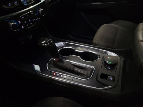 Used 2018 Chevrolet Traverse LT image 26