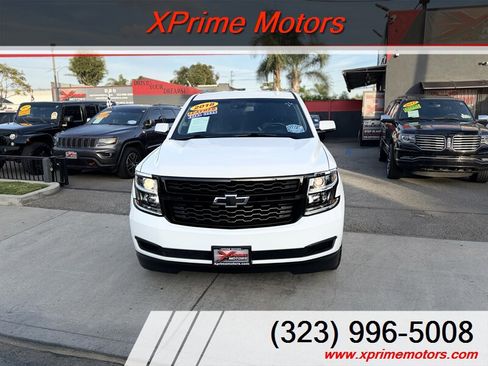 Used 2018 Chevrolet Suburban LT image 2